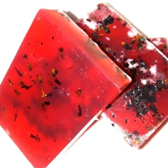 HAND crafted Strawberry and Roses organic soap bar - Picture 3 of 11